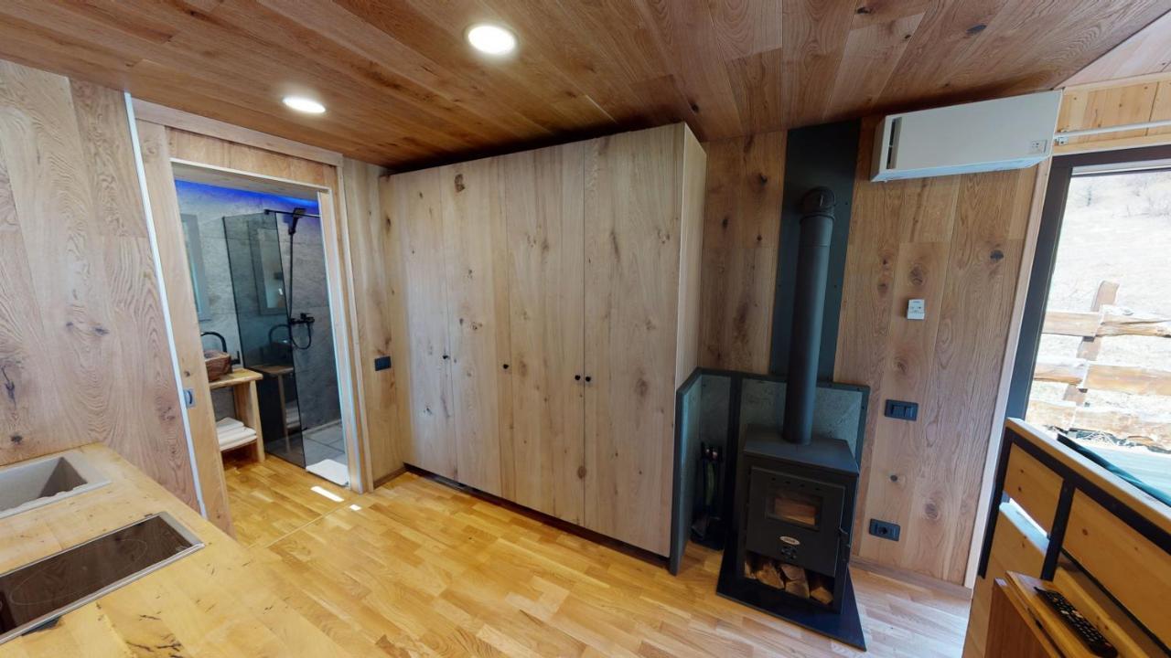 Casuta De Sub Cires Camping Piatra Neamţ
